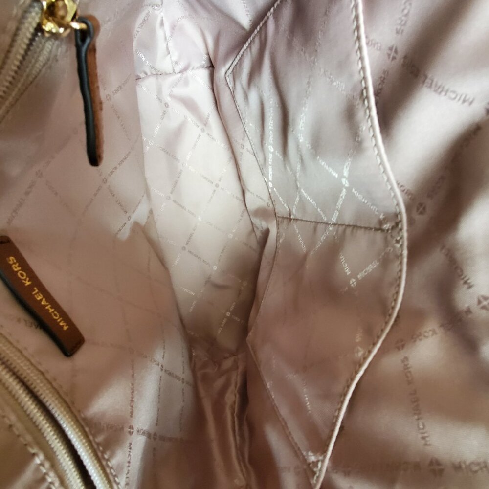 Michael Kors Charlotte Large Logo Monogram Top Zip Tote Bag (Vanilla) - Picture 6 of 6